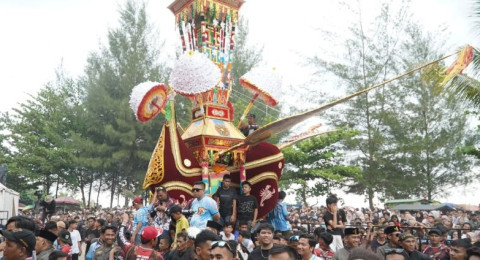 Ritual Adat Hoyak Tabuik Piaman Jadi Magnet Budaya Nasional hingga Internasional
